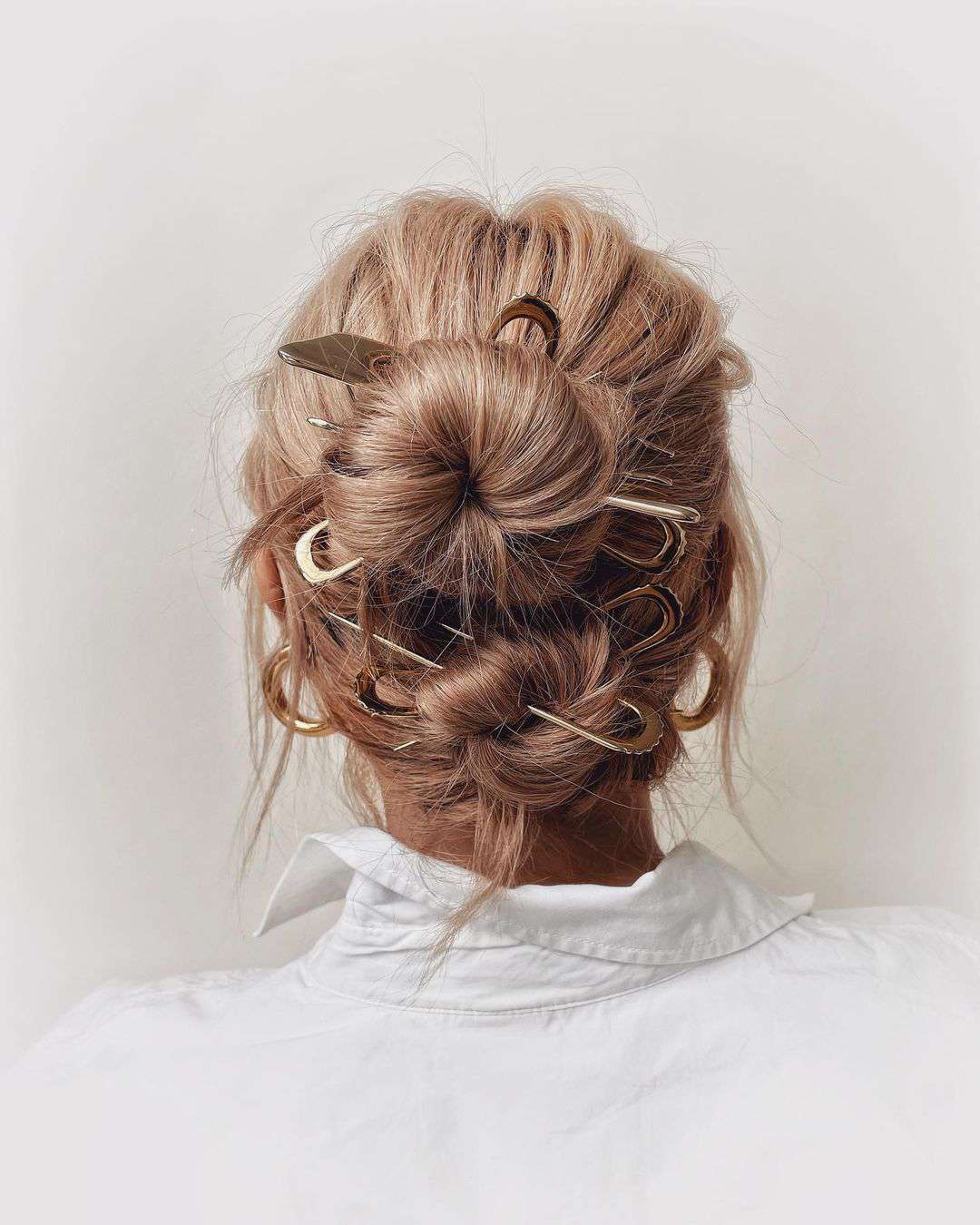 Double vertical buns with pins