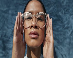 african american woman in glasses