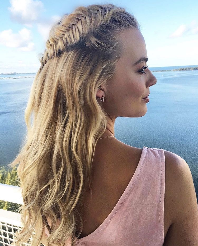 Margot Robbie beach waves with fishtail braid