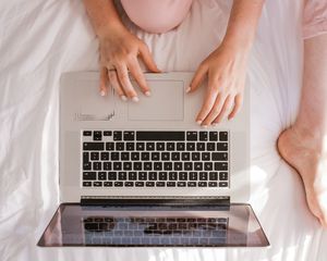 woman on laptop