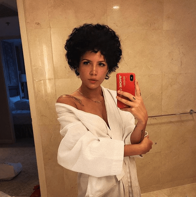 Halsey's natural hair