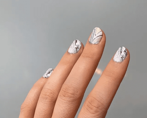 water marble nails manicure