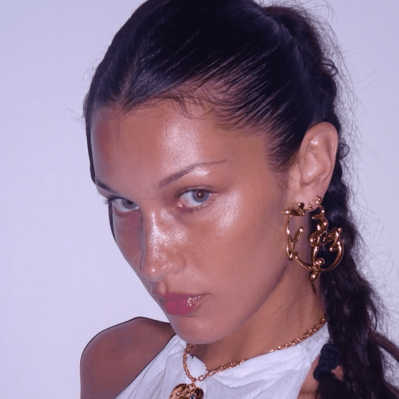 Bella Hadid With a Wavy ponytail