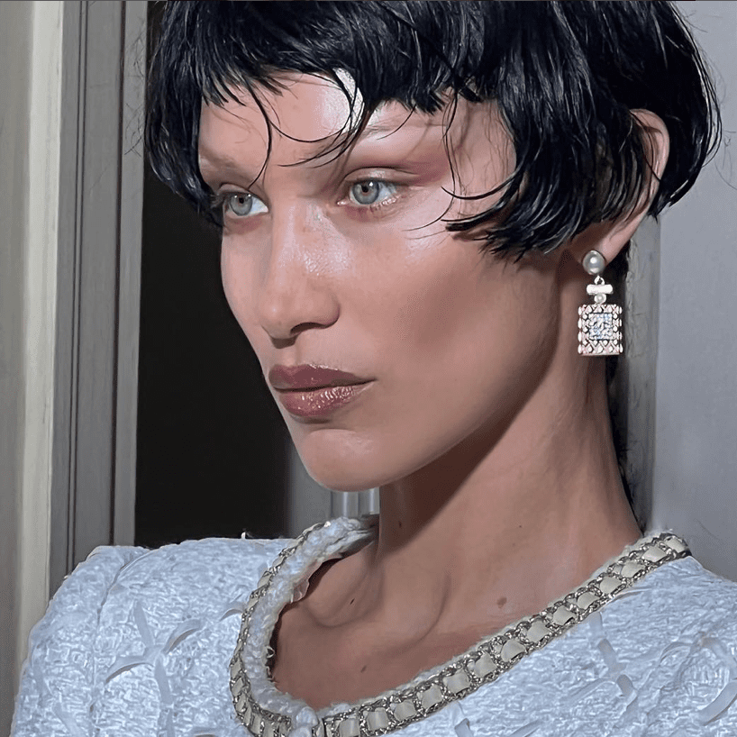 Bella Hadid with a 1920s style bob